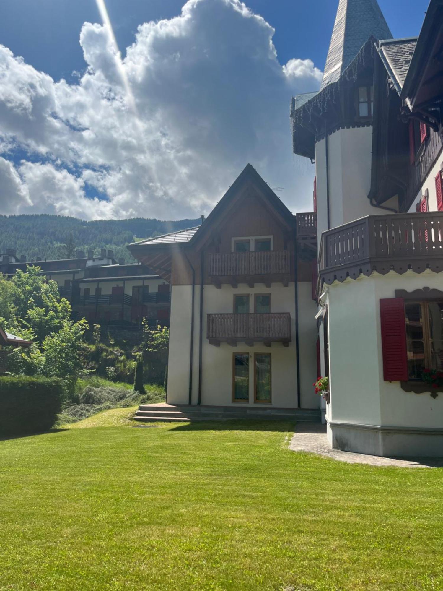 أبريكا Residence Villa Brioschi المظهر الخارجي الصورة